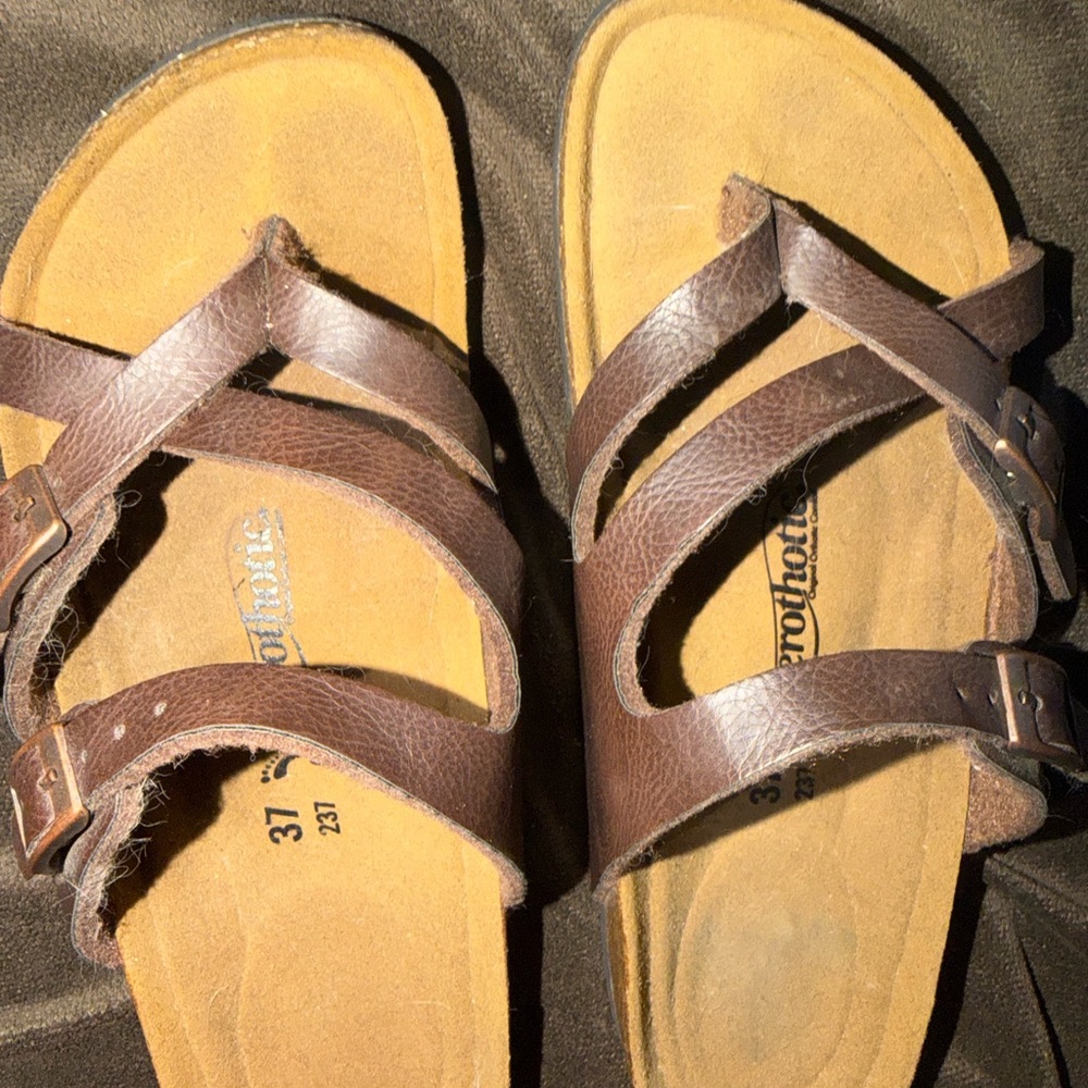 Women’s Brown Leather Strappy Buckle Sandals